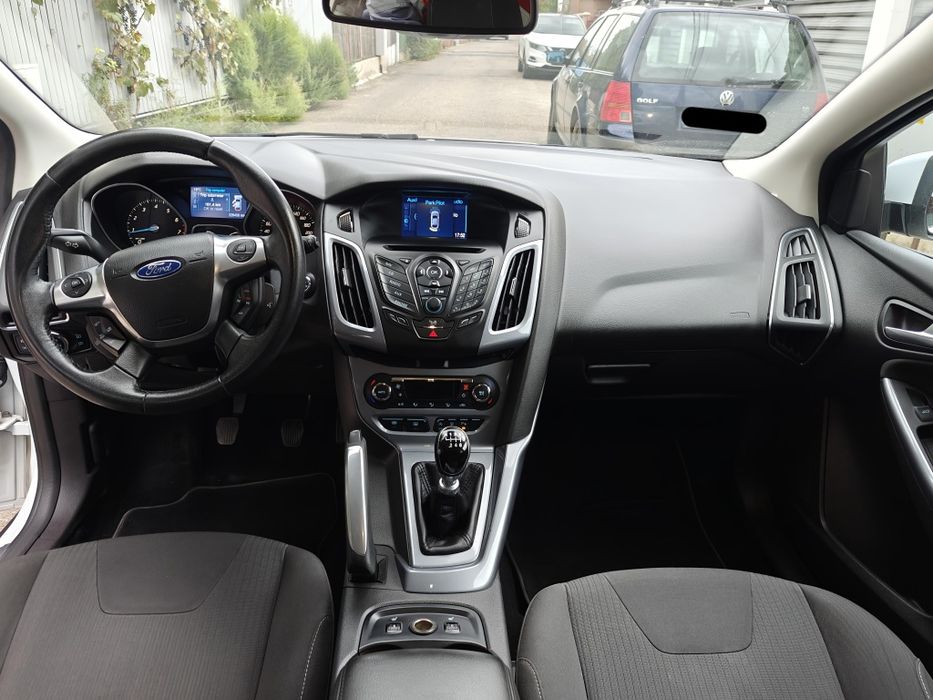 Ford Focus 150 CP Titanium | Germania | Incalzire in scaune | Jante 18" | Keyless entry