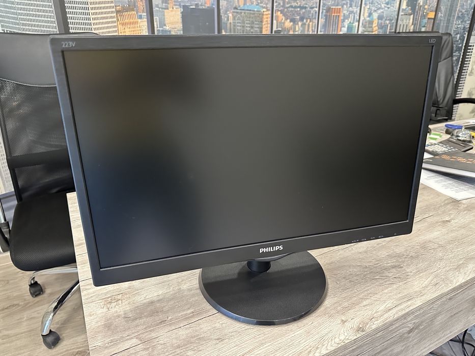 Philips 22” Full HD монитор – HDMI + VGA