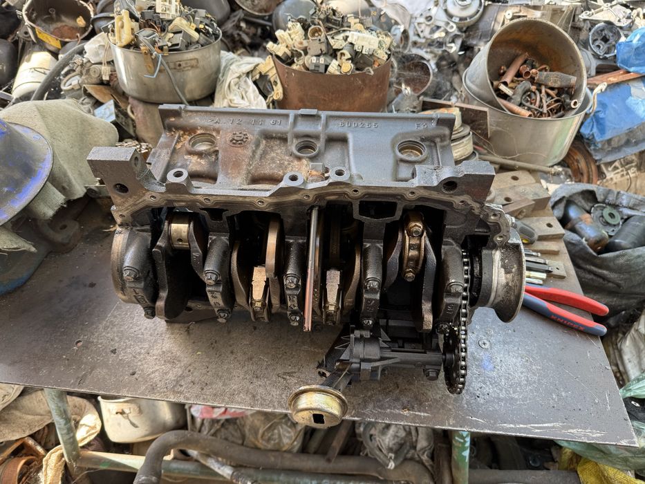 Двигател на части от Renault Megane Scenic 1.6