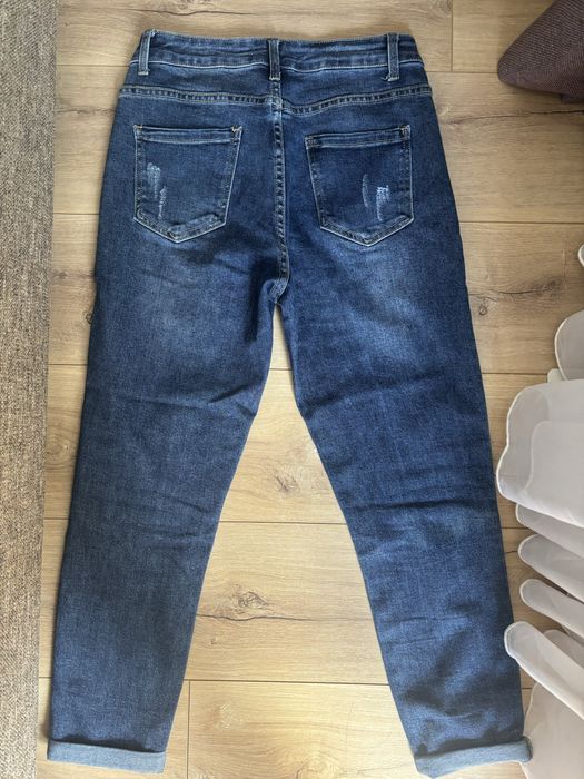 Нестанандартни дамски дънки