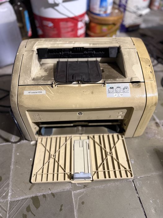 Принтер рабочий HP LaserJet 1018