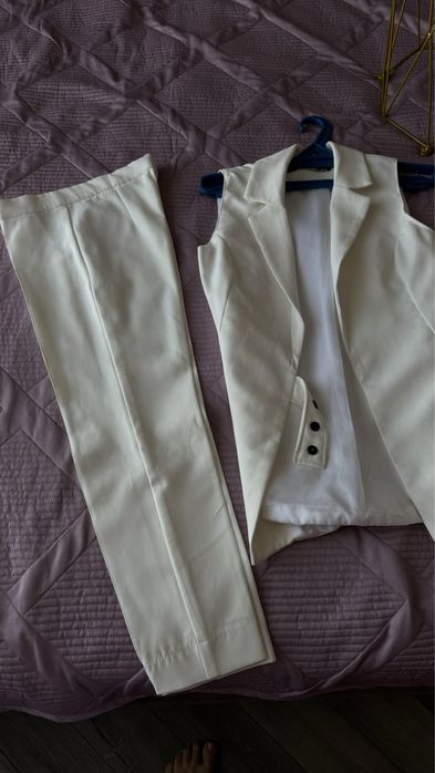 Продам двойку брючный костюм