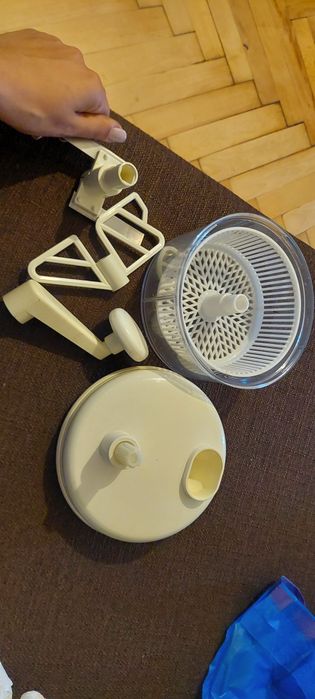 Mega-Set Ustensile & Roboti Manuali de Bucătărie: Centrifugă salată + Choppere + Stoarcere citrice