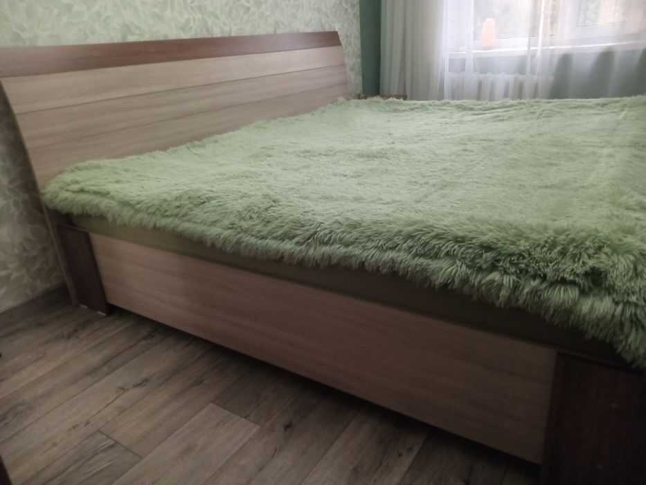 Кровать двуспальная