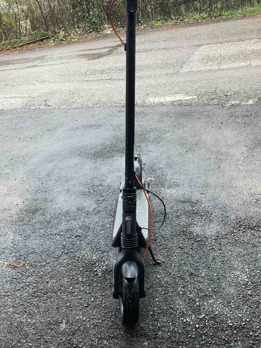 Продавам електрическа тротинетка Ninebot F 2 PRO