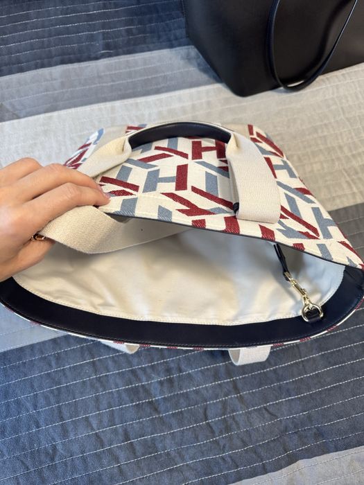 Tommy Hilfiger Hobo bags оригинални чанти, естествена кожа