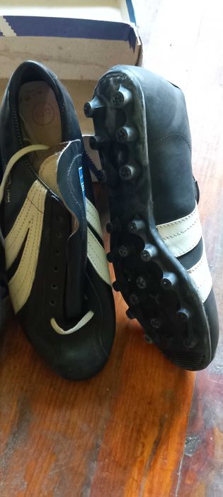 Кожени бутонки Стадион