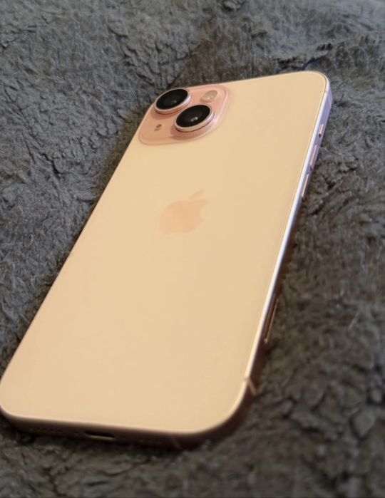 Iphone 15 roz, 128gb, 91%baterie