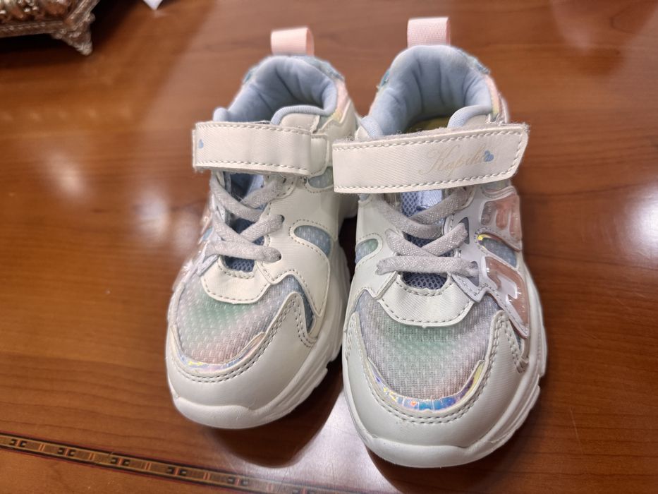 Продам Кроссовки Детские