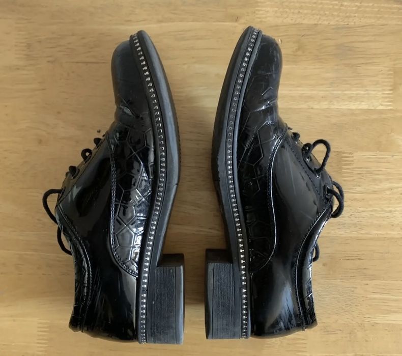 Школьные туфли Taccardi