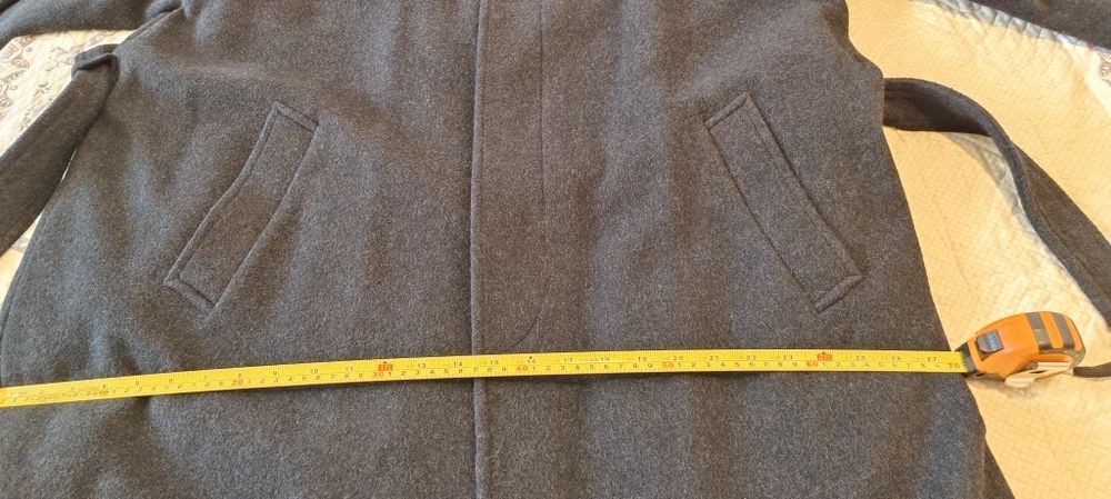 Palton/ Pardesiu negru , pt bărbați , din lână virgina 100% ,măsura 52