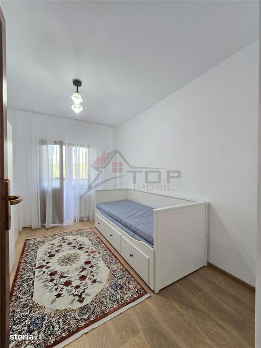 Zimbru - Tigarete, 3 camere decomandat 81mp, bloc din 91