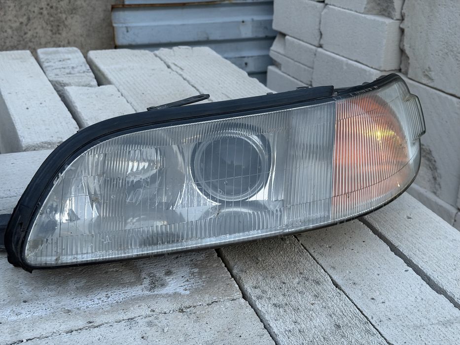 Фары на toyota aristo