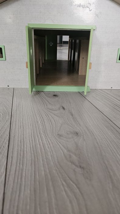 Vand ferma de lemn pentru animale