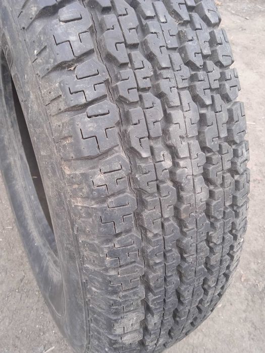 Bridgestone 235/80R16