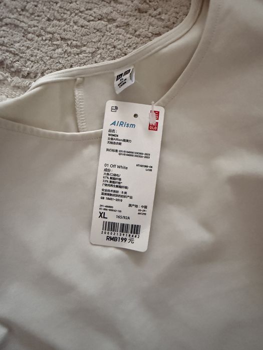 Футьболка и платье Uniqlo