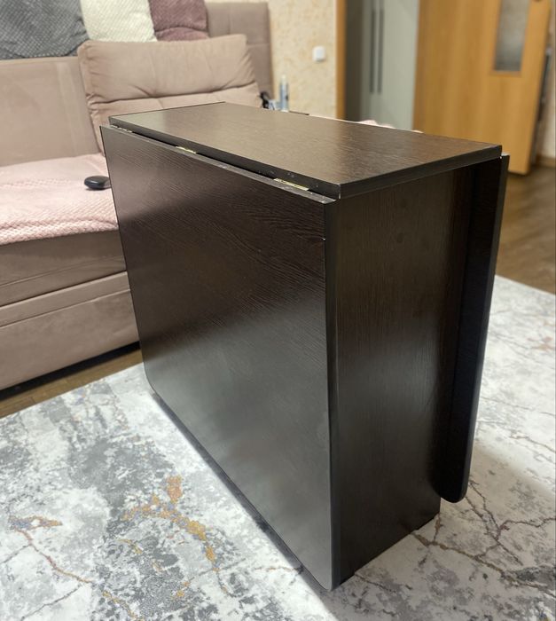 Продается стол книжка