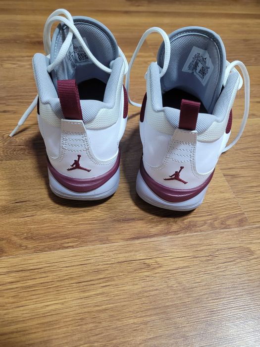 Маратонки Jordan Stay Loyal 3