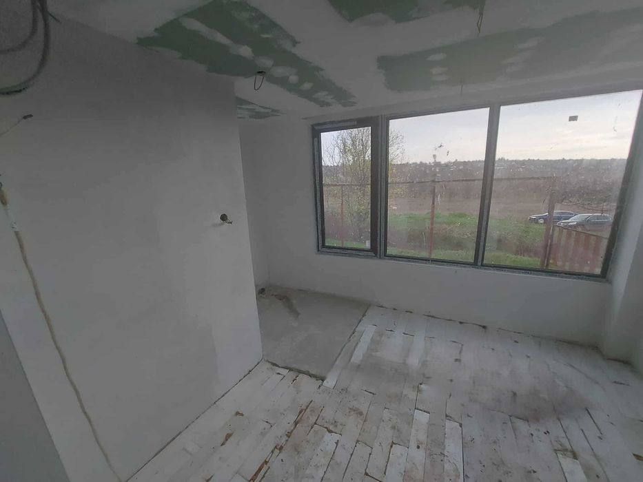 Продава се Къща в Търговище, Вилна зона - 40 кв.м за 1083 €/кв.м - Снимка #1