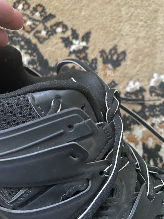 Balenciaga track 1, БУ