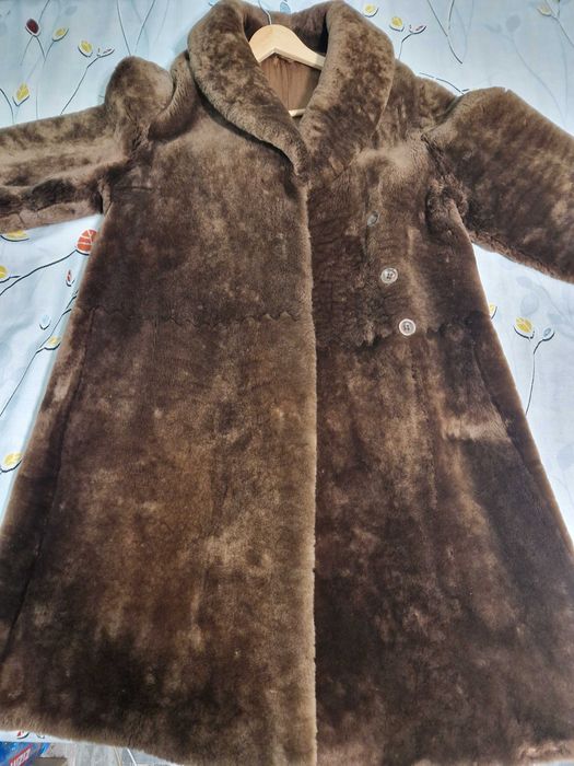 Haine de blana de urs vintage, de dama - Intreprinderea Oradea R.S.R.