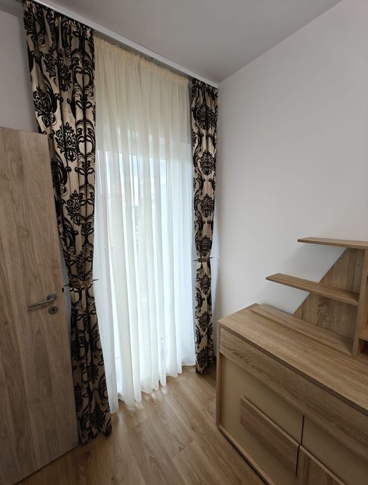 Închiriez studio metrou