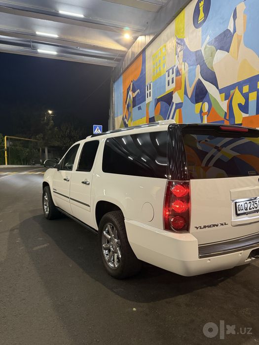 GMC Yukon 2013 yil