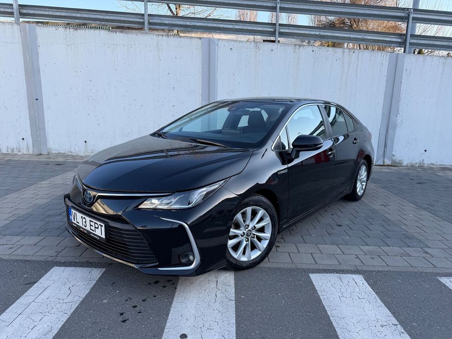 Toyota Corolla Toyota Corolla 1.8 hybrid 12.2022, distronic, lane assist