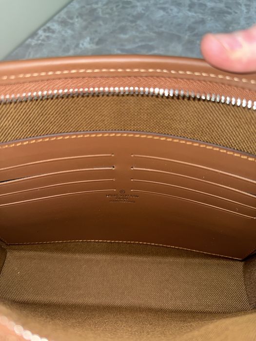 КАТО ЧИСТО НОВ Louis Vuitton Monogram Clutch