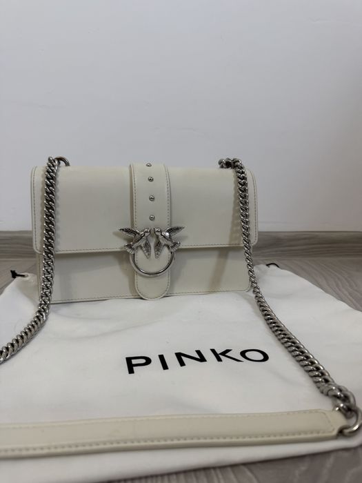 Geanta pinko alb cu argintiu