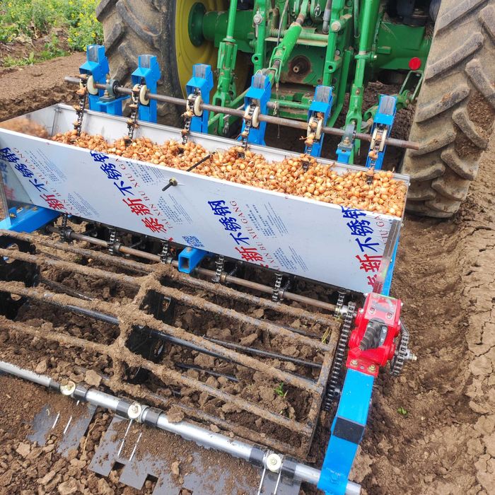 Сеялка за арпаджик /лук/ и чесън