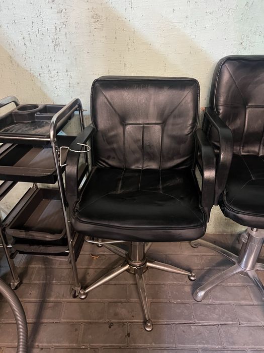 Зеркало кресло мебель парикмахер