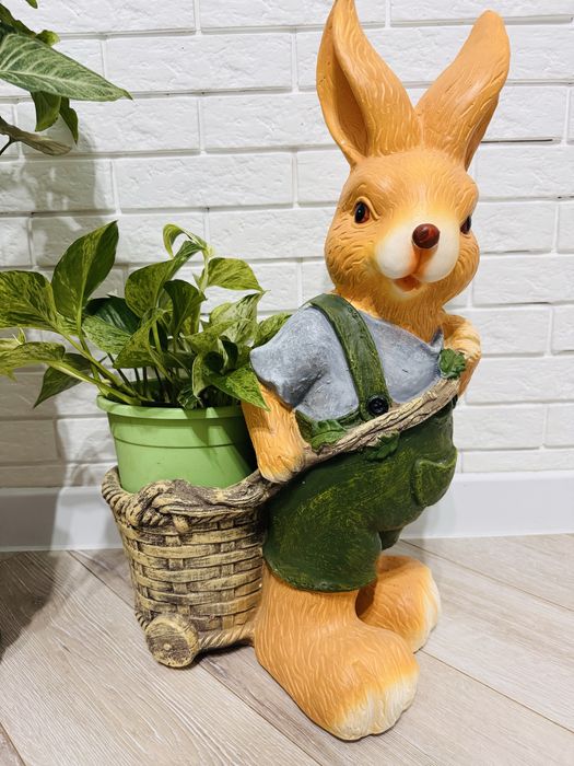 Декор для сада, зайчики.