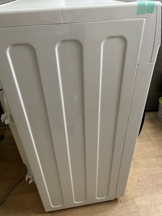 Продам машинку стиральную