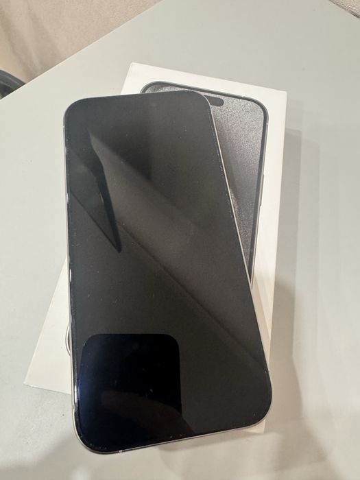 Продам айфон 15 про