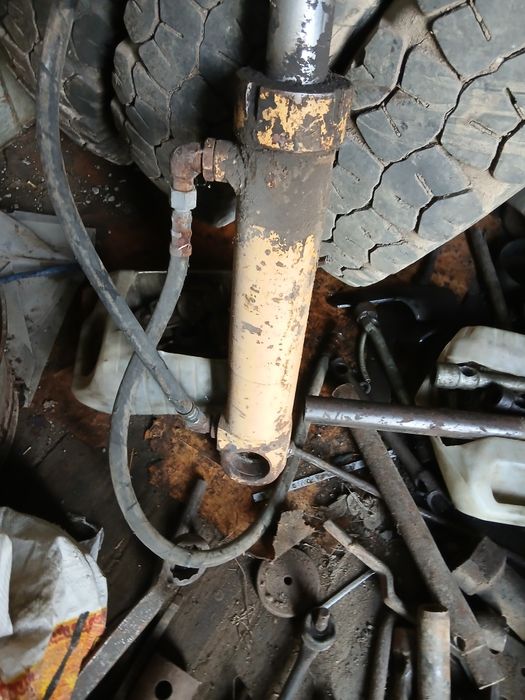 Продам цилиндр на лопату Мтз 80