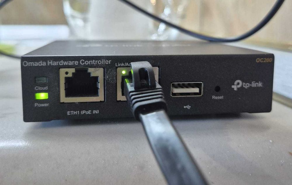 Controler Hardware Omada TP-LINK OC200 350 lei