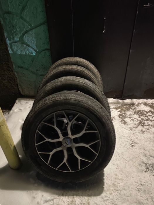 R14 185/60 литые диски с резиной