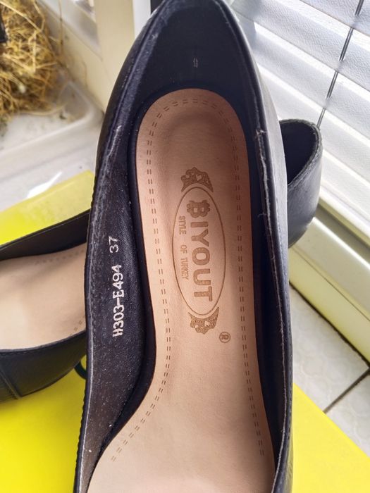 Женская обувь 37раз