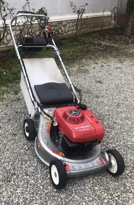 Masina de tuns iarba Honda