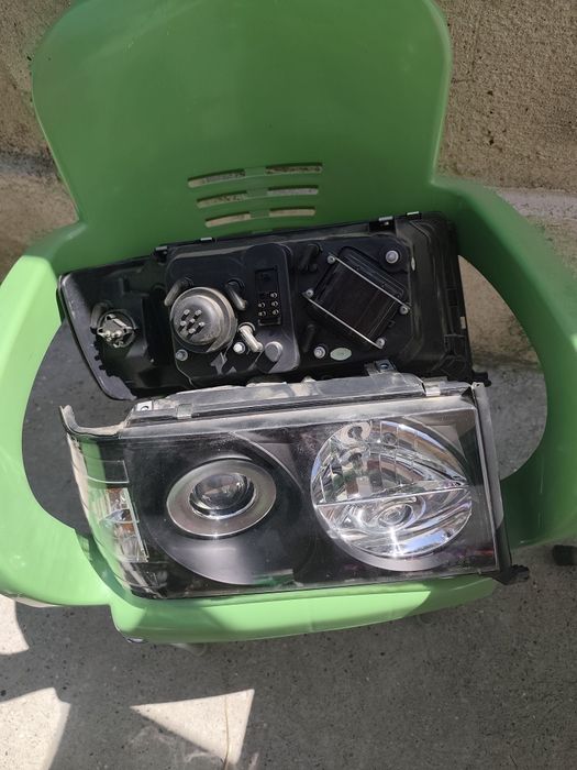 Фарове за Мерцедес 124 / Mercedes w124