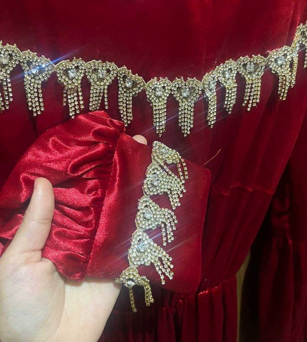 Oqshom va toy uchun koylak