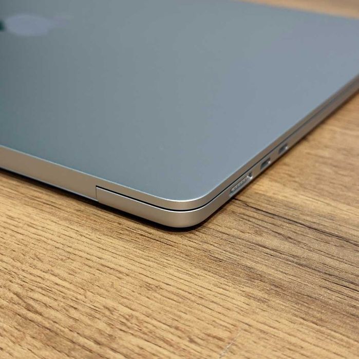 MacBook Air 15 M3 256GB Silver - GARANTIE 12 LUNI | TrueGSM