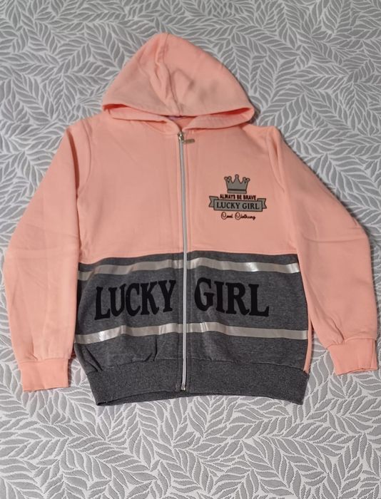 Продам спортивный детский  костюм на девочку