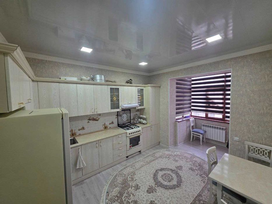 Продаётся 2х комн квартира на 6 этаже Ор 6 микрорайон Янги Узбекистон