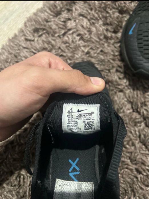 Vand adidasi airmax 270