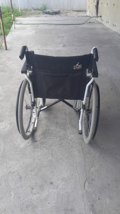 Продам инвалидную коляску