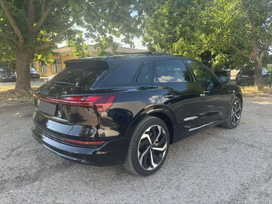 Audi E-Tron * 95kWh* B&O* 360* ПАНО* DIS* SHADOW LINE