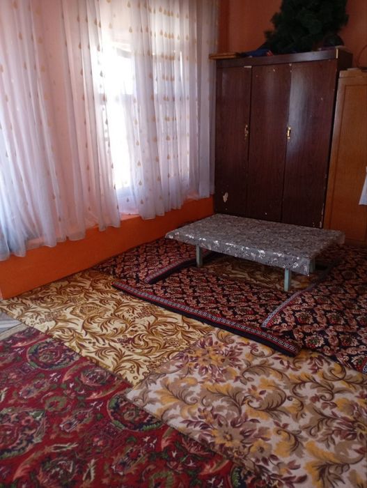 Hovli sotiladi 7 sutix