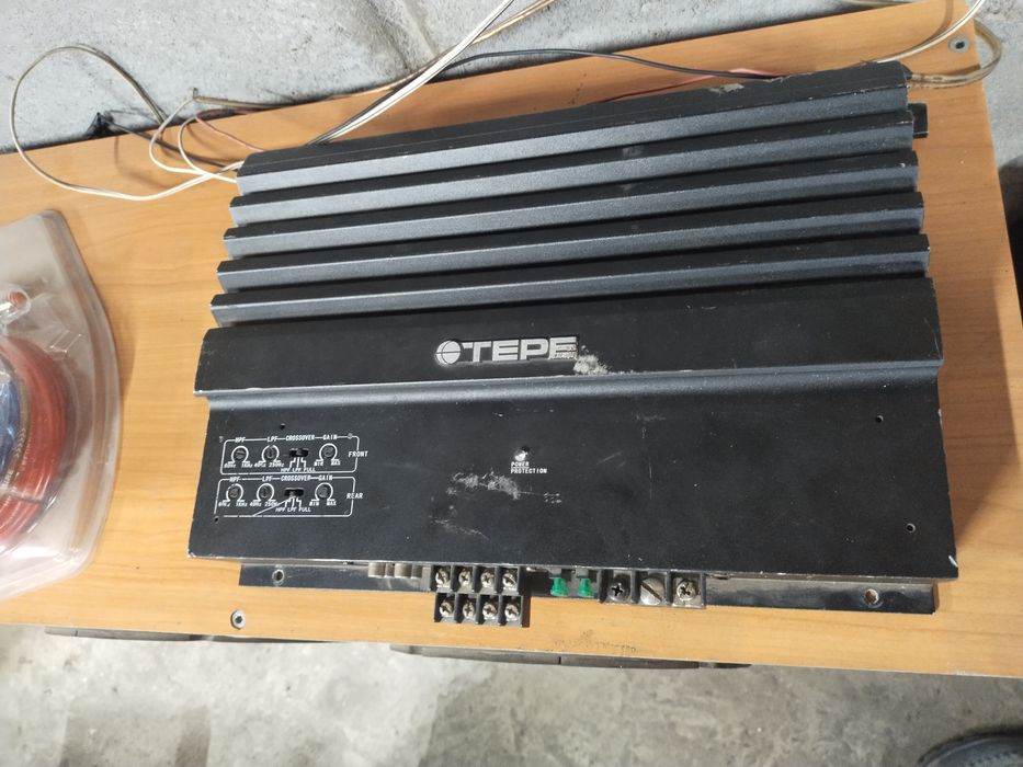 Продам сабвуфер с усилителем.